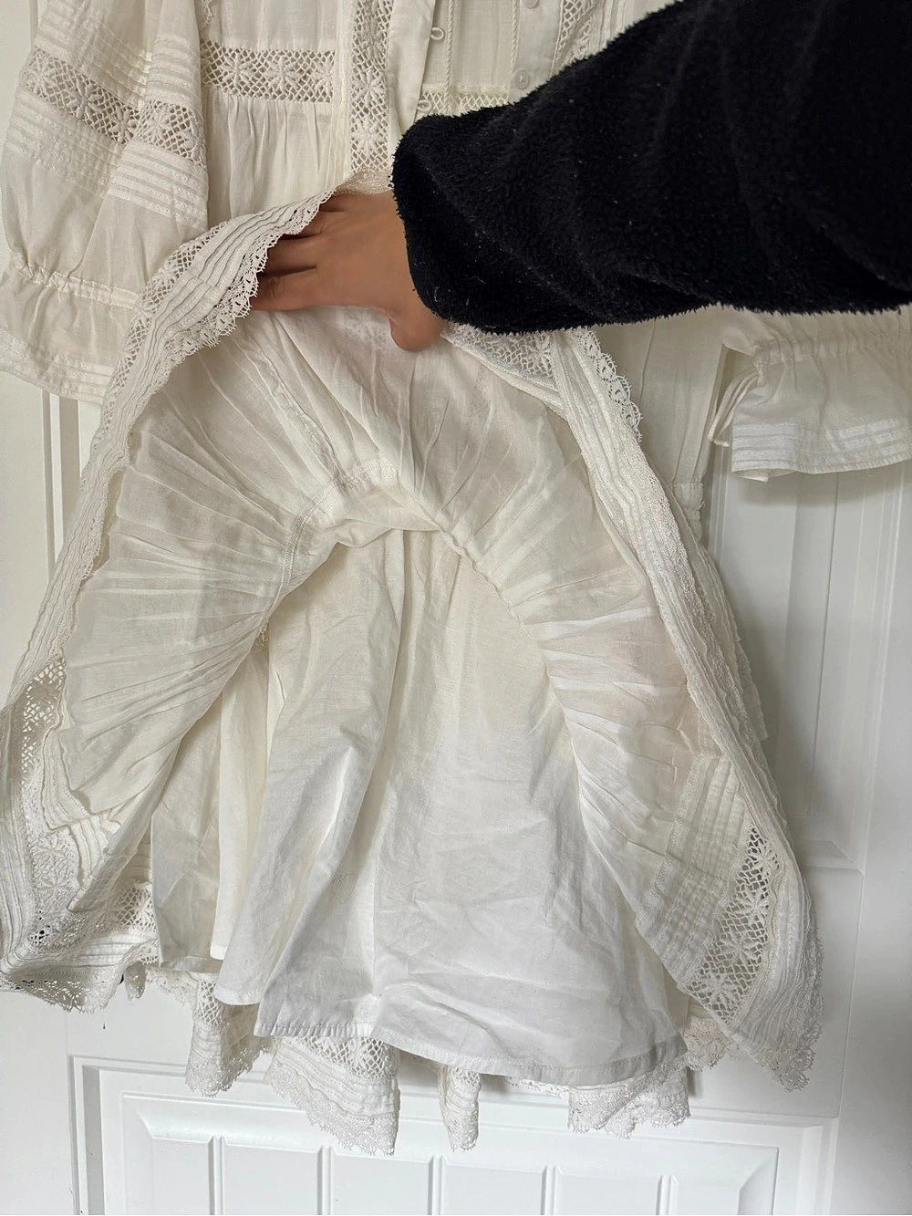ARITZIA SUNDAY BEST Lace Trim Tiered Mini Dress in White Size XS - Picture 8 of 9